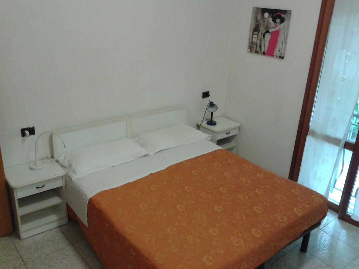Residence Monaco Appartamenti Rimini Chambre photo
